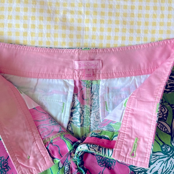 Lilly Pulitzer flower and butterfly shorts - Picture 3 of 3